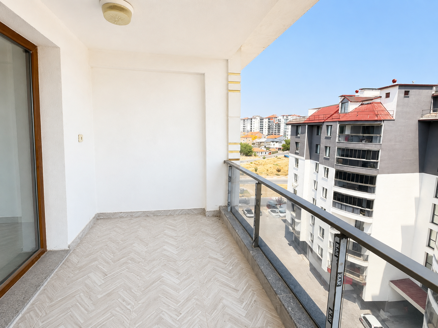 YSS DUBLEKS FERAH TERASLI 5+1 DAİRE